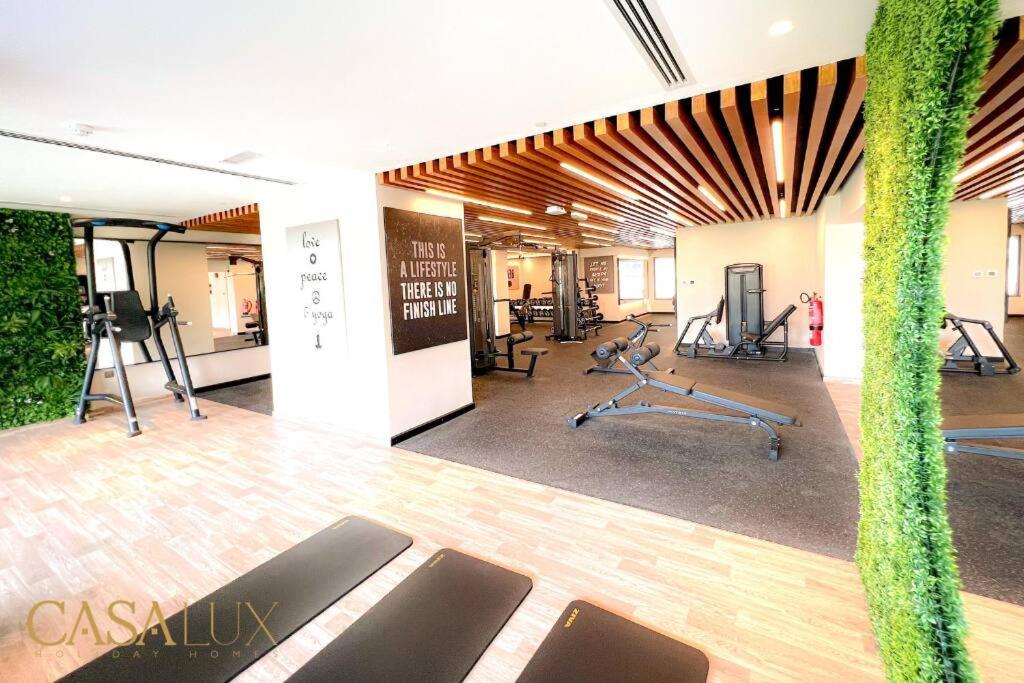 Lovely Big Studio W/ Burj Khalifa View In Downtown Apartment