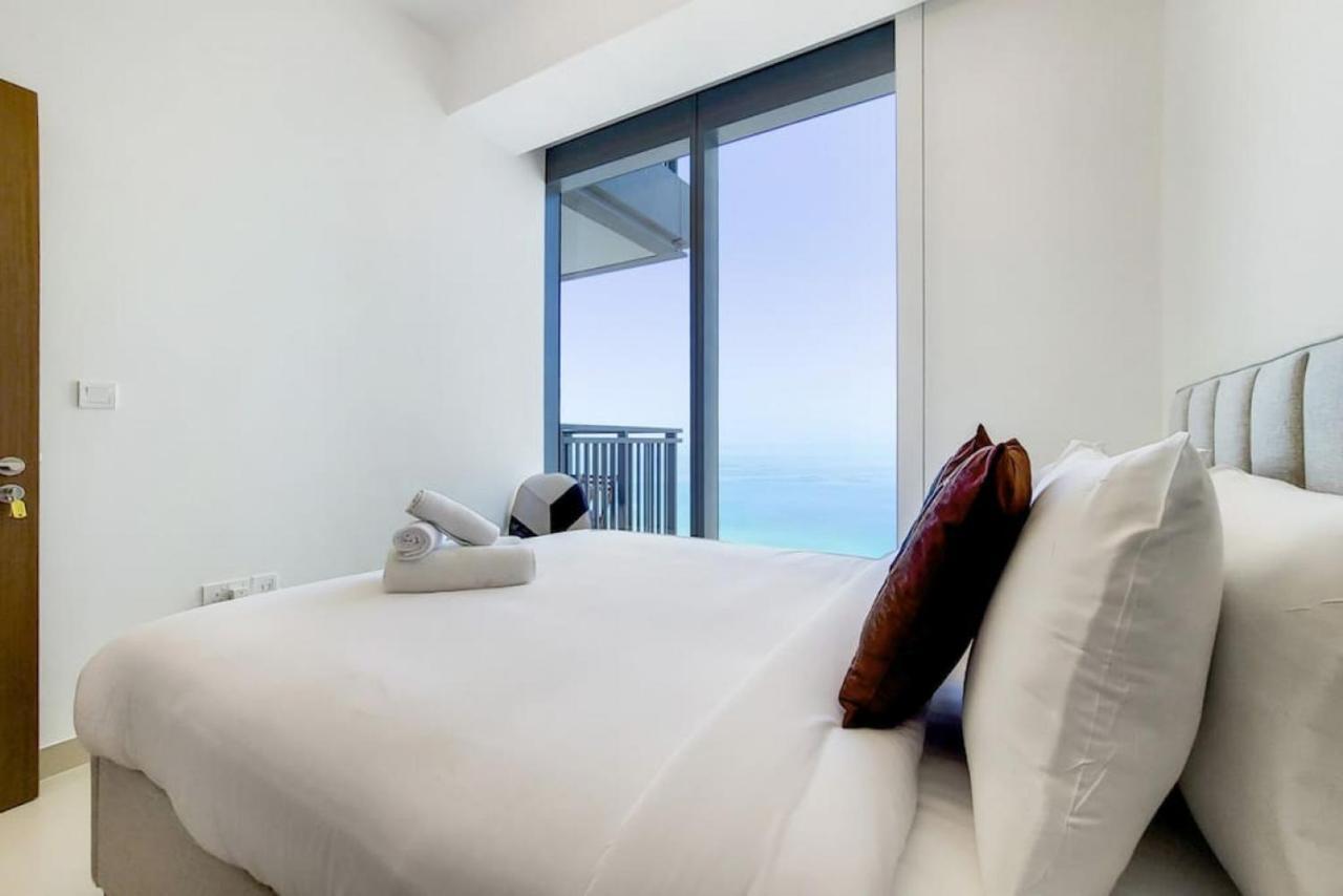 5242 Tower 2 - Light One Bedroom Dubai