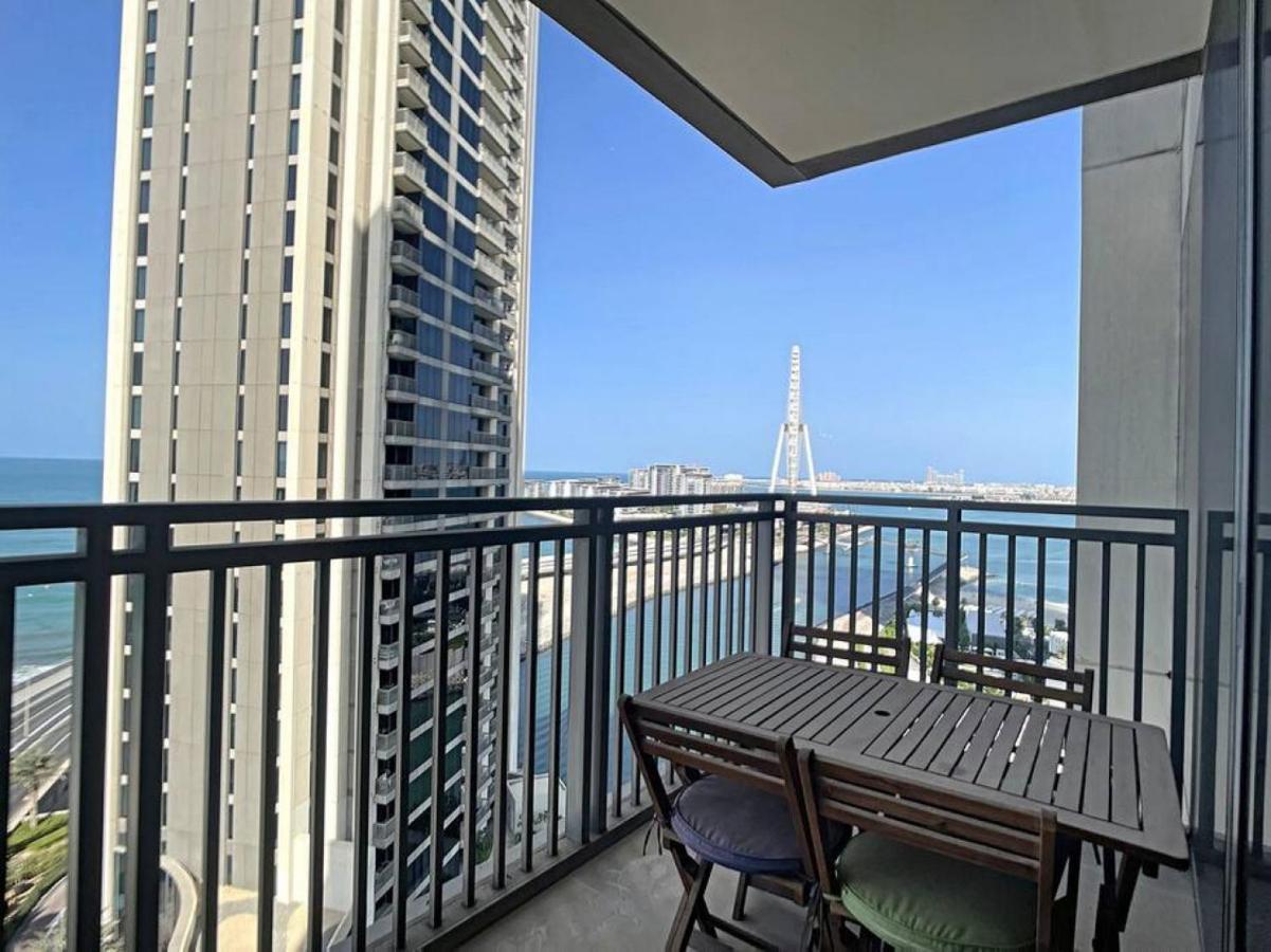 5242 Tower 2 - Light One Bedroom Apartment Dubai