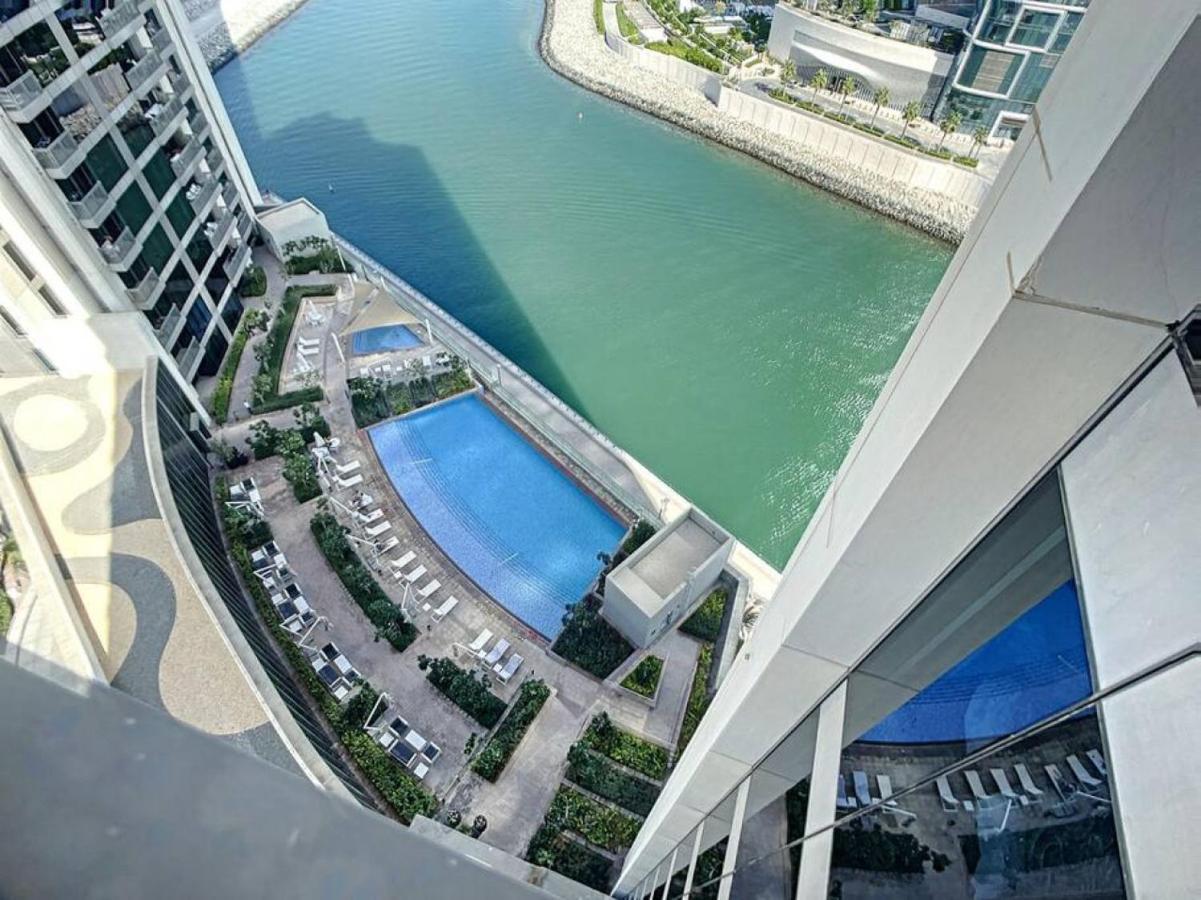5242 Tower 2 - Light One Bedroom Apartment Dubai