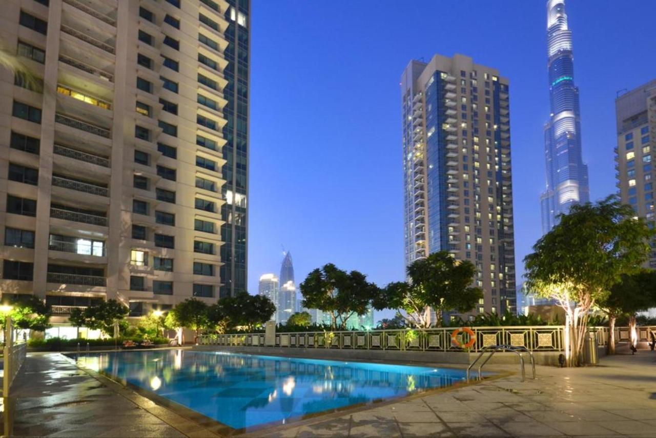 Maison Privee - Radiant Urban Retreat With Iconic Burj Khalifa Vws Apartment *