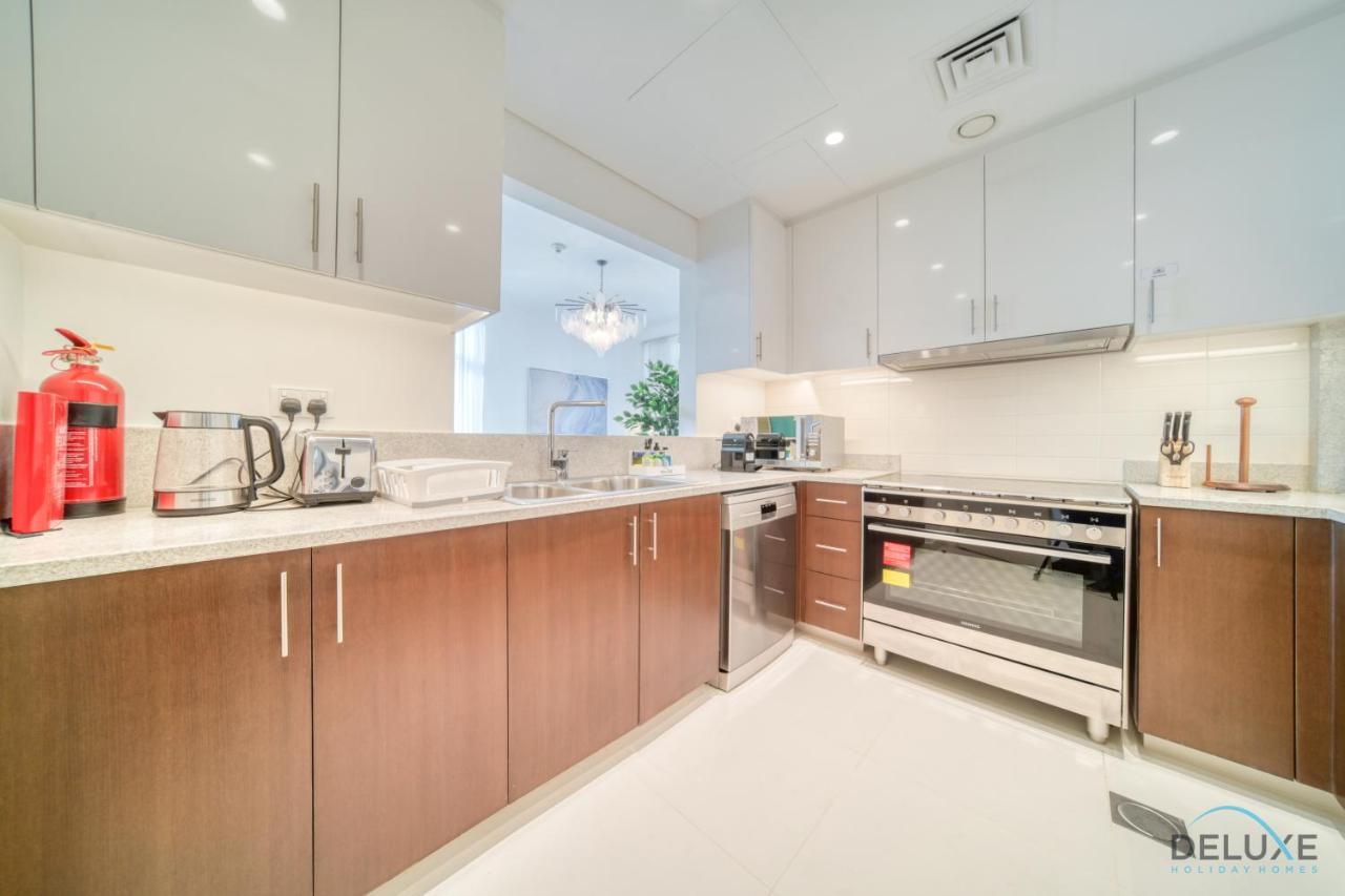Sparkling 2br At Boulevard Crescent Tower 1 Downtown By Deluxe Homes Dubai