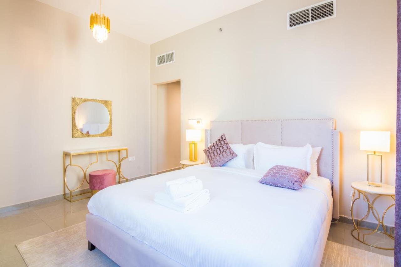 Stunning Marina View - 2br High Floor Apartment