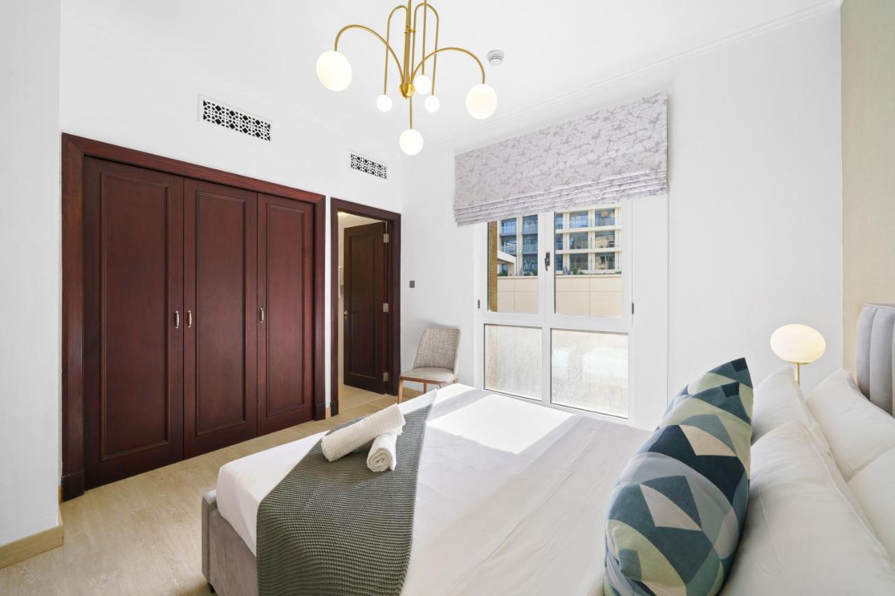 Classy Design 2br In Old Town W/ Burj Khalifa View