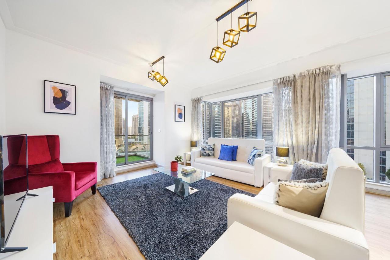 Contemporary & Roomy 2br With Burj Khalifa View Apartment Dubai