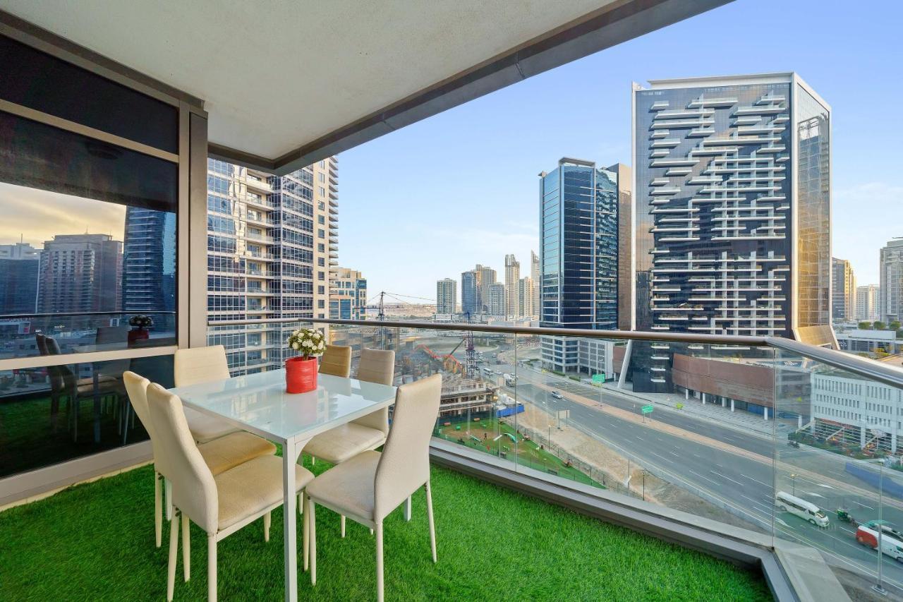 Apartment Contemporary & Roomy 2br With Burj Khalifa View *