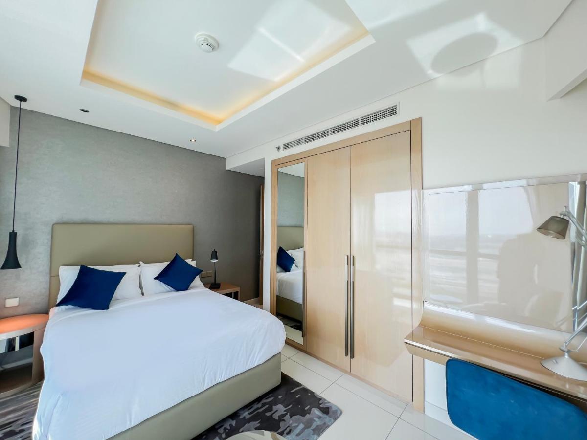 Luton - Damac Paramount Amazing 3br, Business Bay, - 26ab05 Apartment Dubai