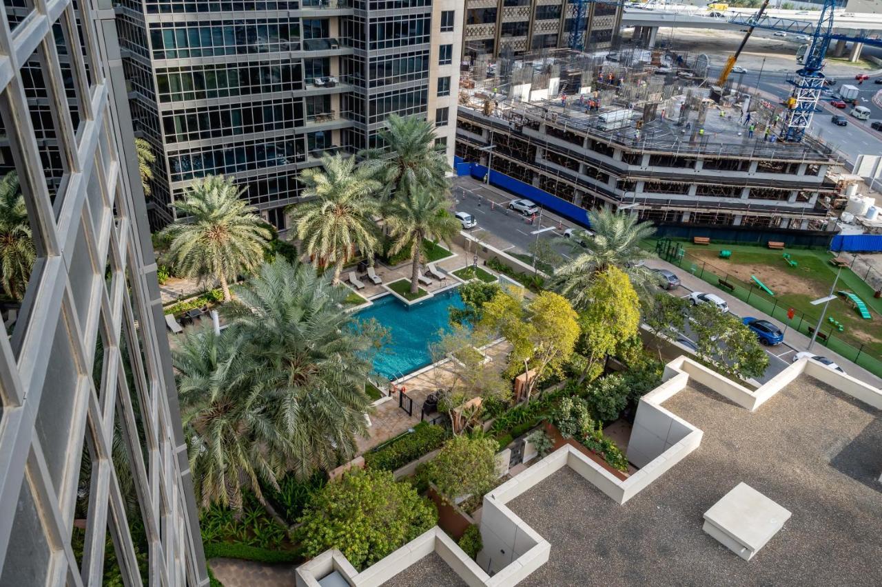 Contemporary & Roomy 2br With Burj Khalifa View Apartment