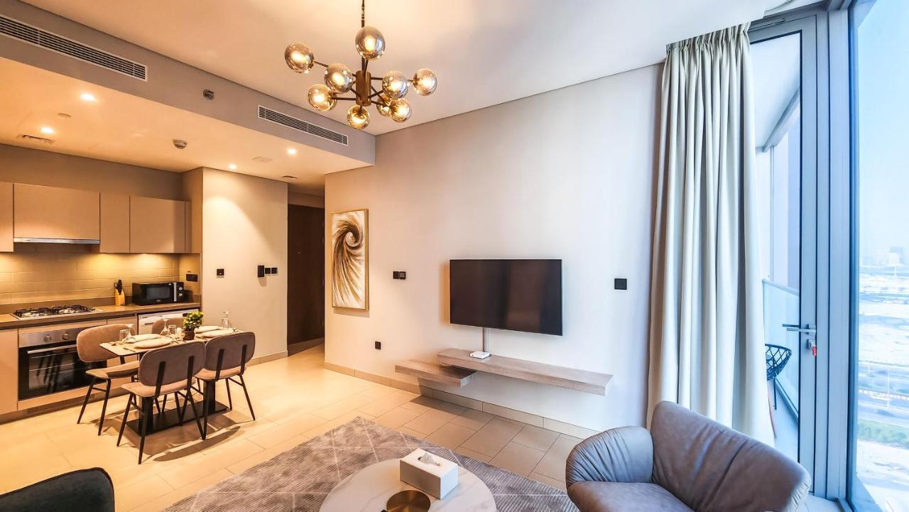 Apartment By Latinem Luxury 2br Cvr B1307 Near Burj Khalifa Dubai
