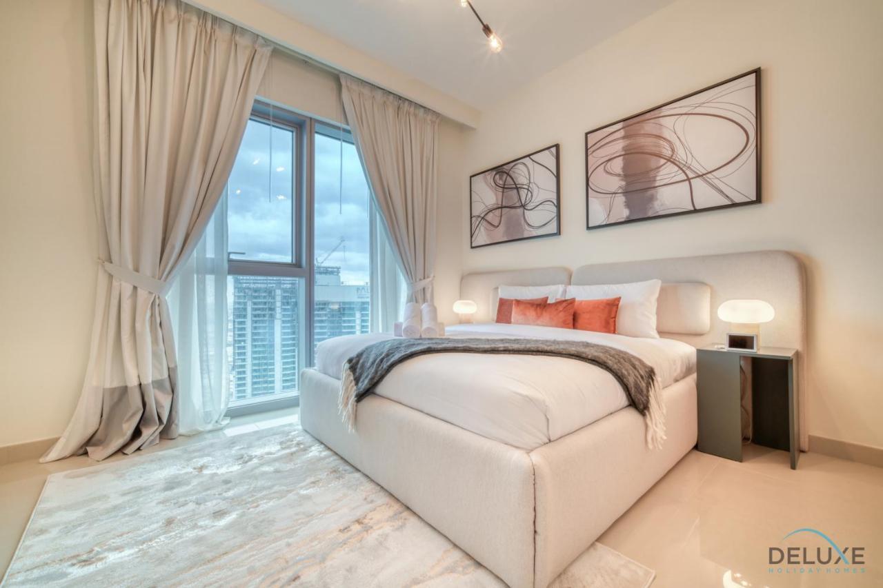 Alluring 1br At Harbour Views Tower 1 By Deluxe Homes Apartment