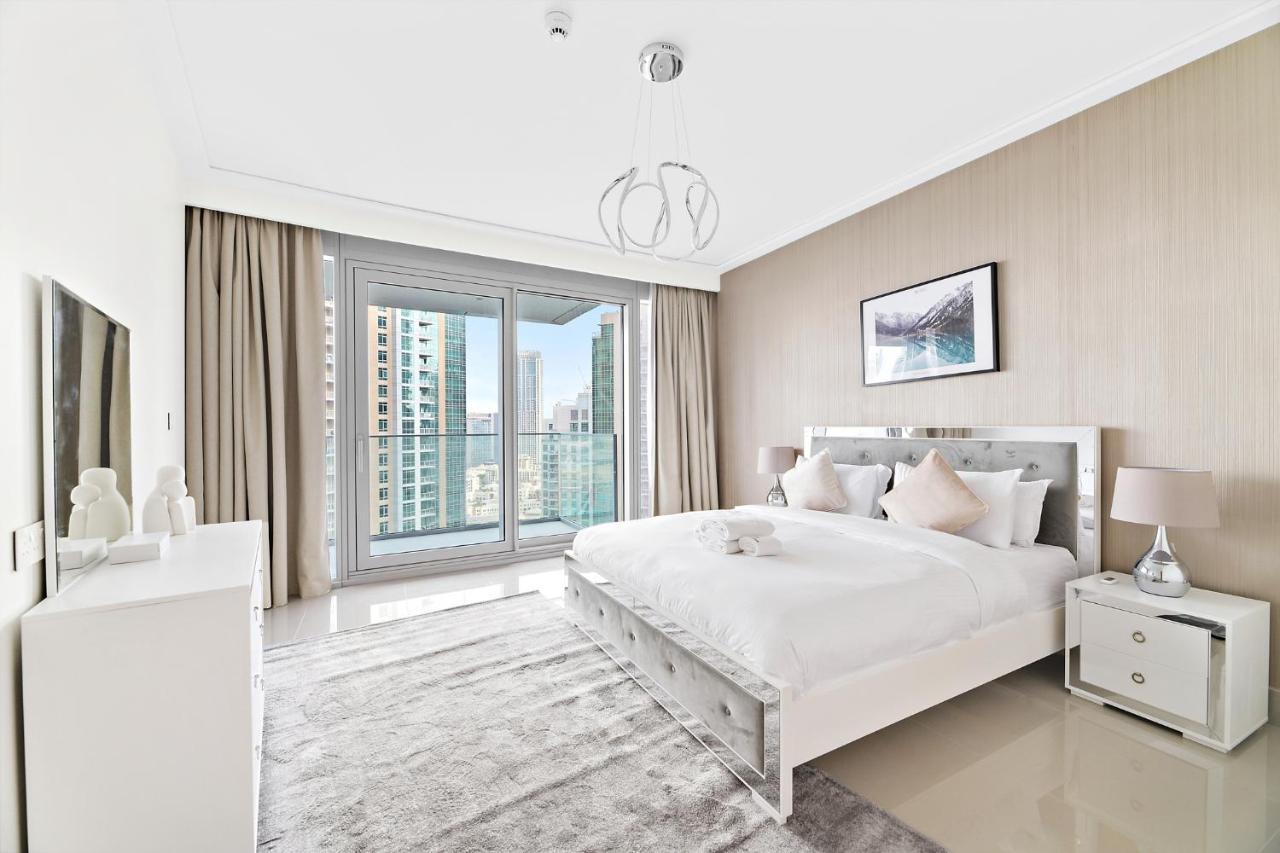 Elegant 3 Bedroom In Downtown, With Burj Khalifa And Fountain Views Apartment