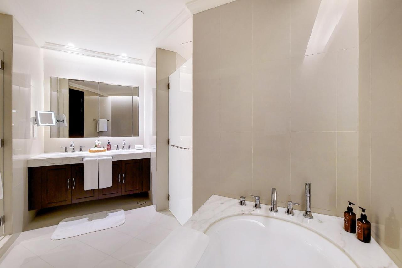 Address Fountain View 2 Bed Downtown Apartment *