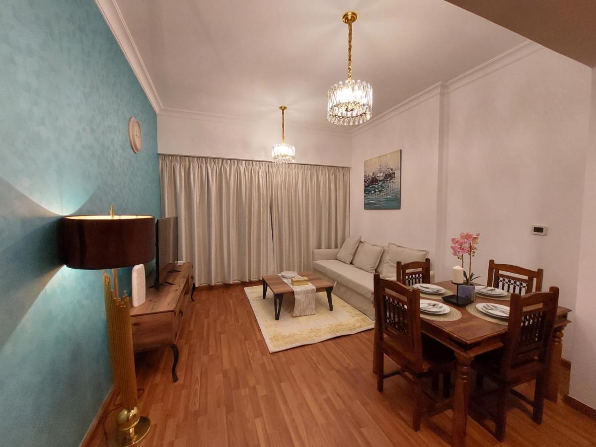 Bright And Luxury 1 Bedroom On Canal Apartment