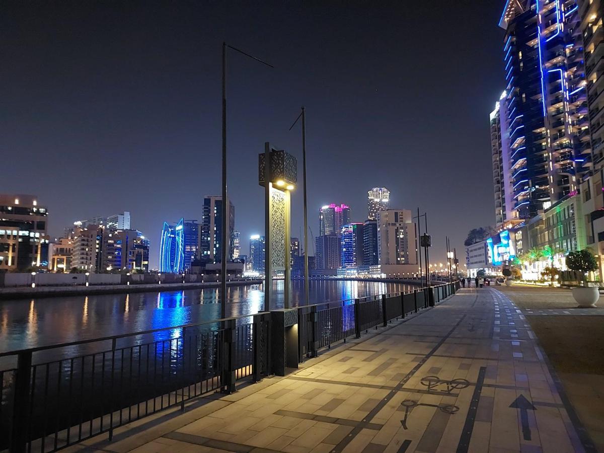 Apartment Bright And Luxury 1 Bedroom On Canal Dubai