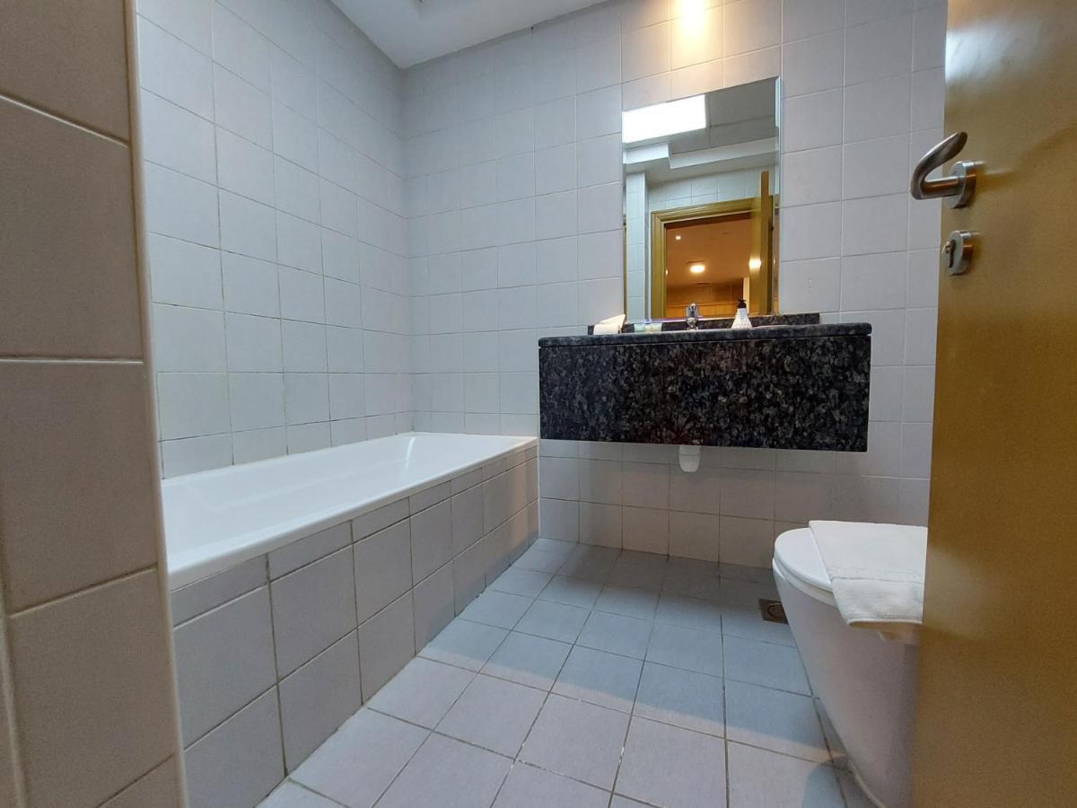 Bright And Luxury 1 Bedroom On Canal Dubai