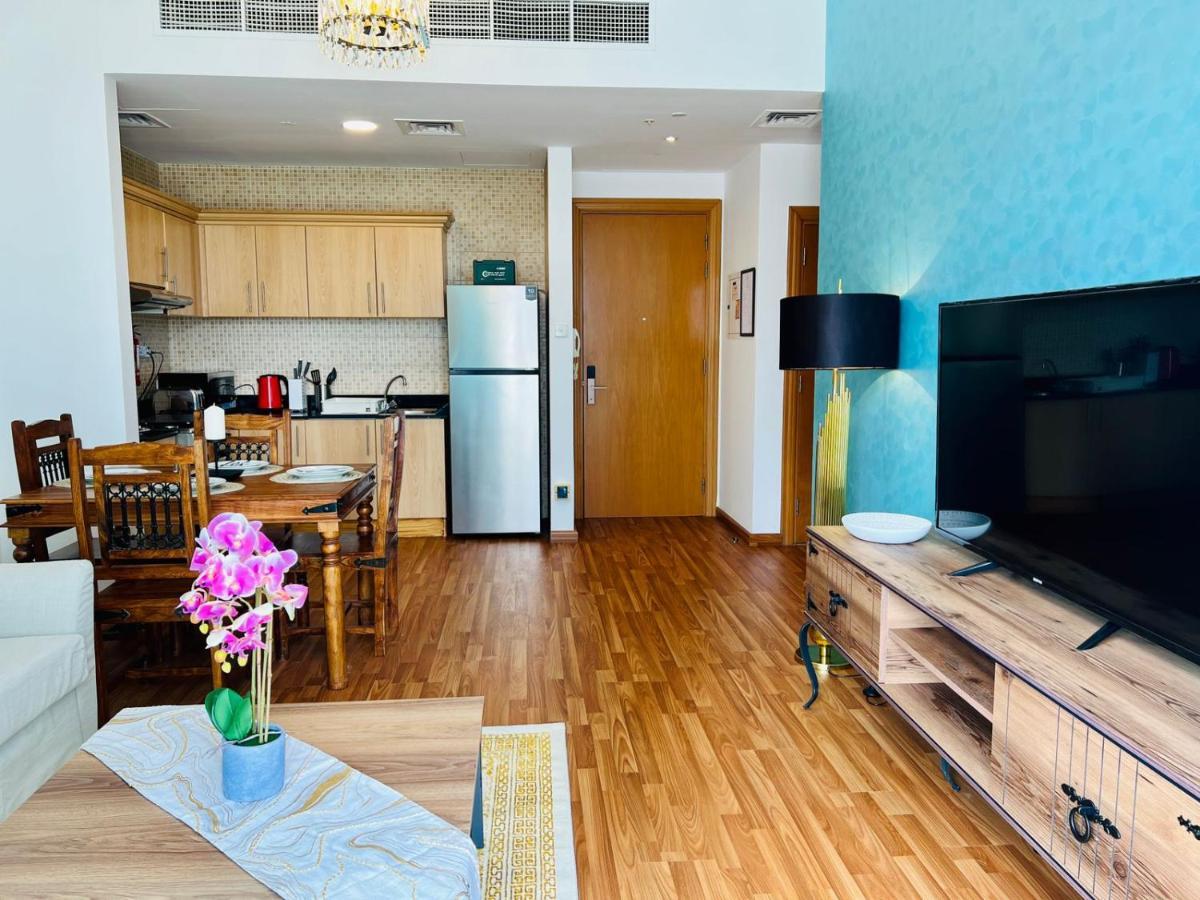 Apartment Bright And Luxury 1 Bedroom On Canal Dubai