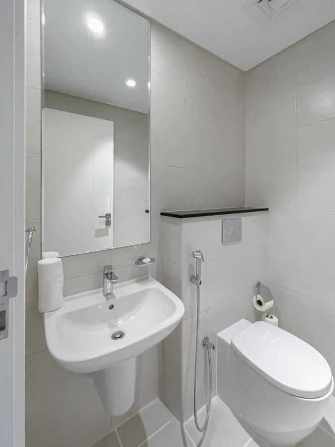 Luton - Avanti Tower - Business Bay - 11ab07