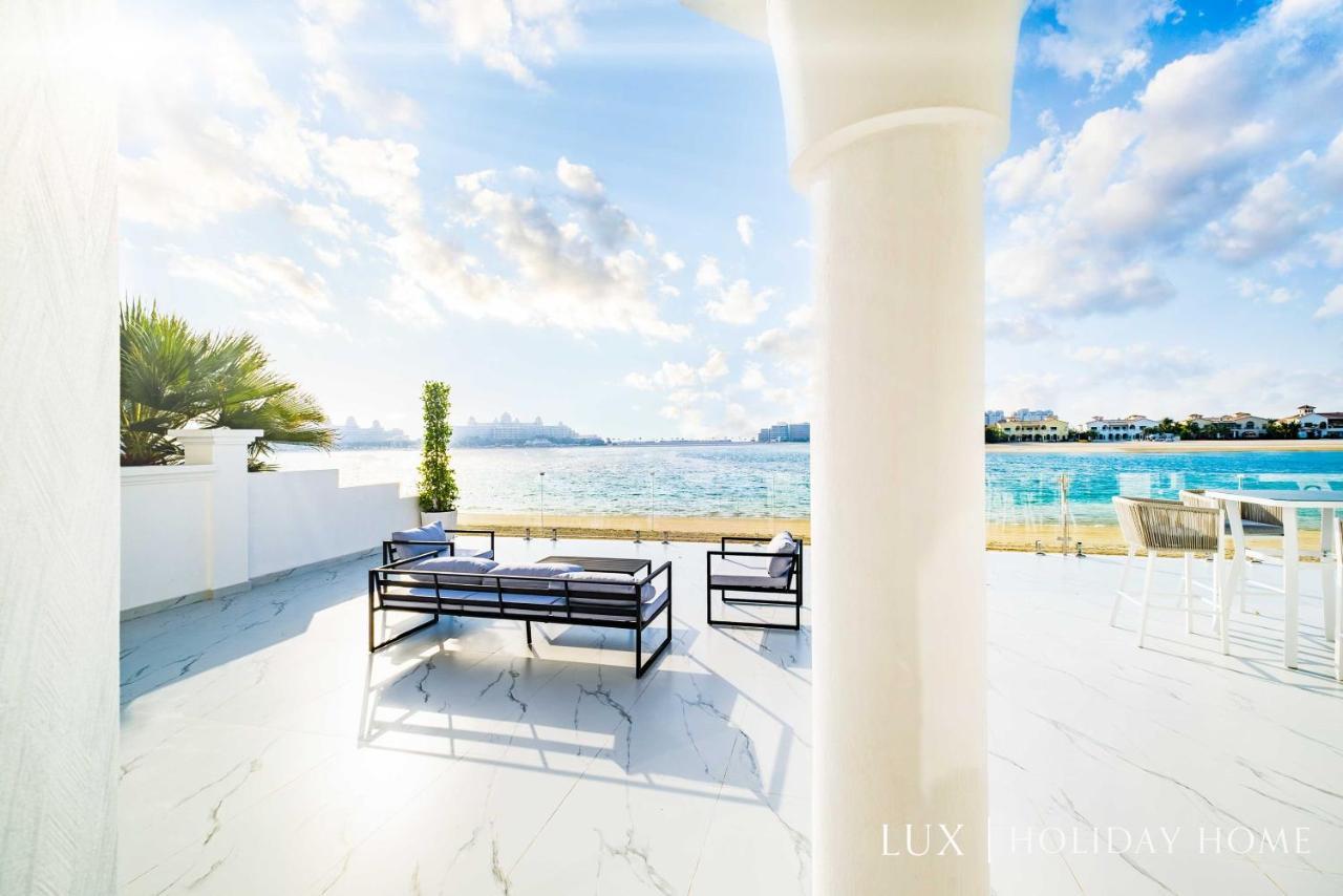 Lux The Ultimate Island Palm