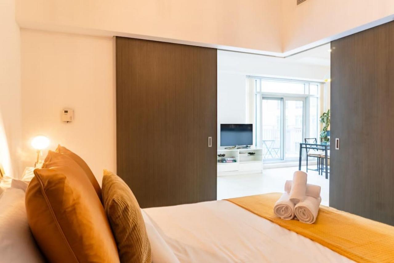 The Lofts, Downtown - Bright One Bedroom Apartment *