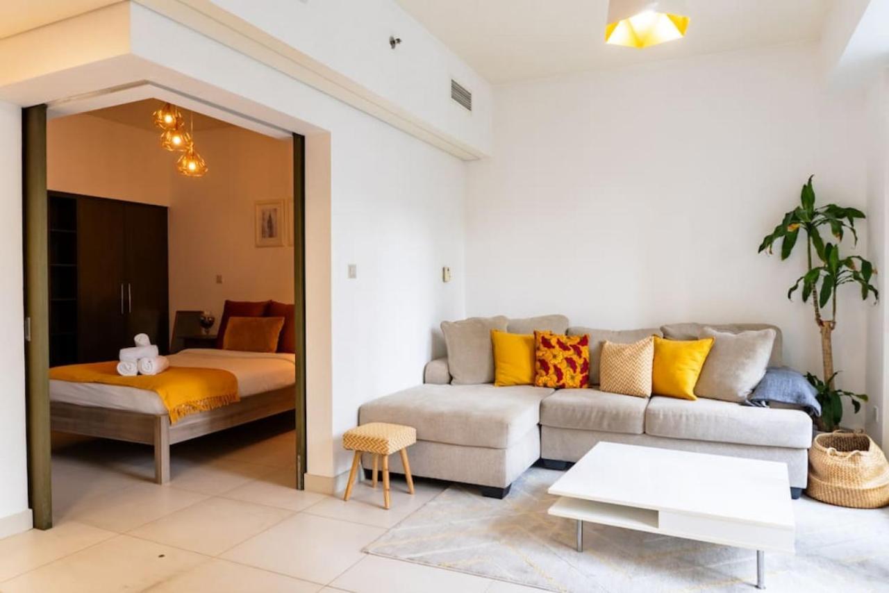 The Lofts, Downtown - Bright One Bedroom * Dubai