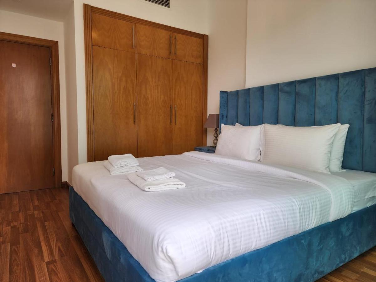 Apartment Bright And Luxury 1 Bedroom On Canal Dubai