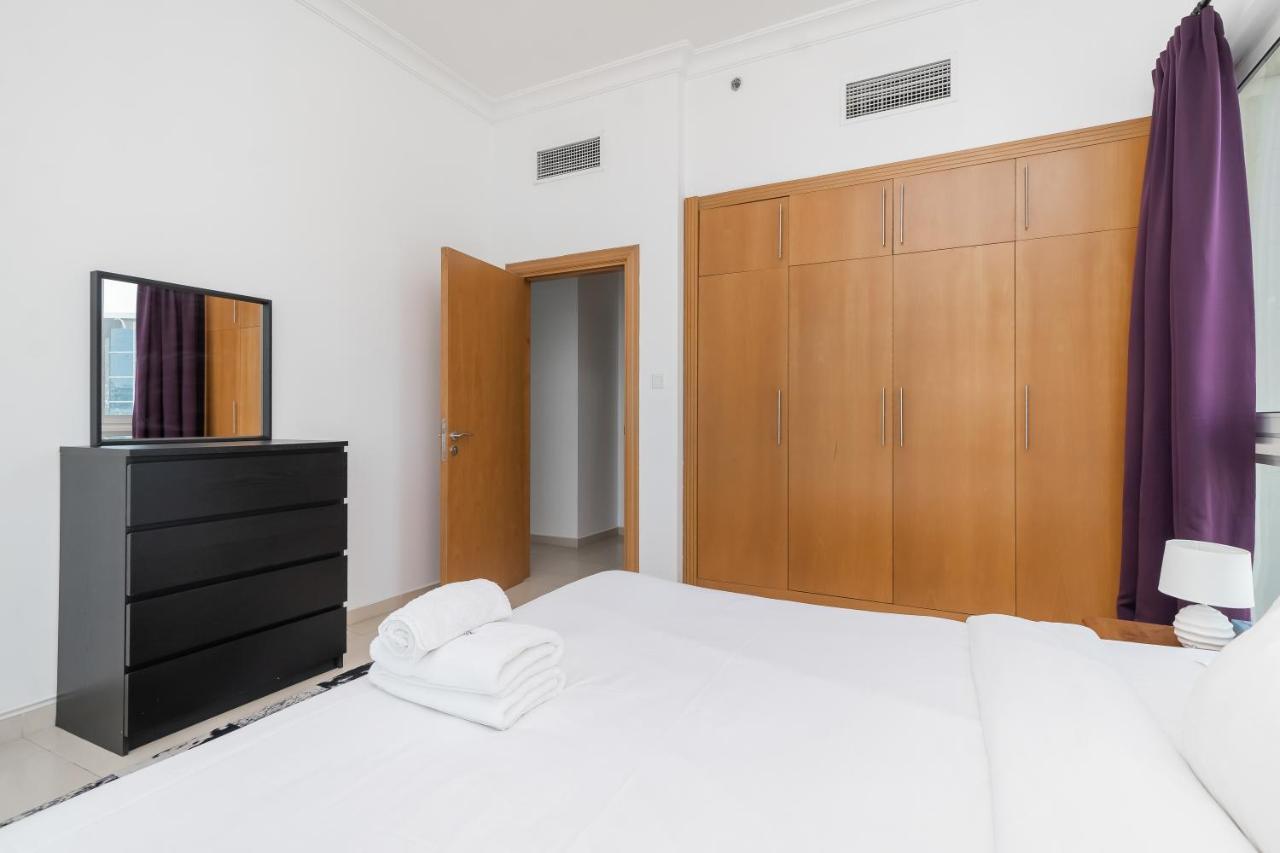 Stonetree - Mayfair Tower 1 Bedroom - Business Bay Apartment Dubai