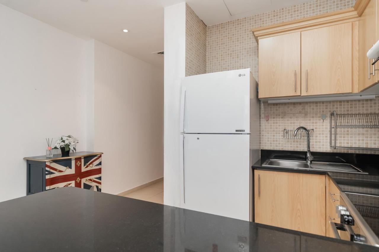 Stonetree - Mayfair Tower 1 Bedroom - Business Bay Apartment Dubai