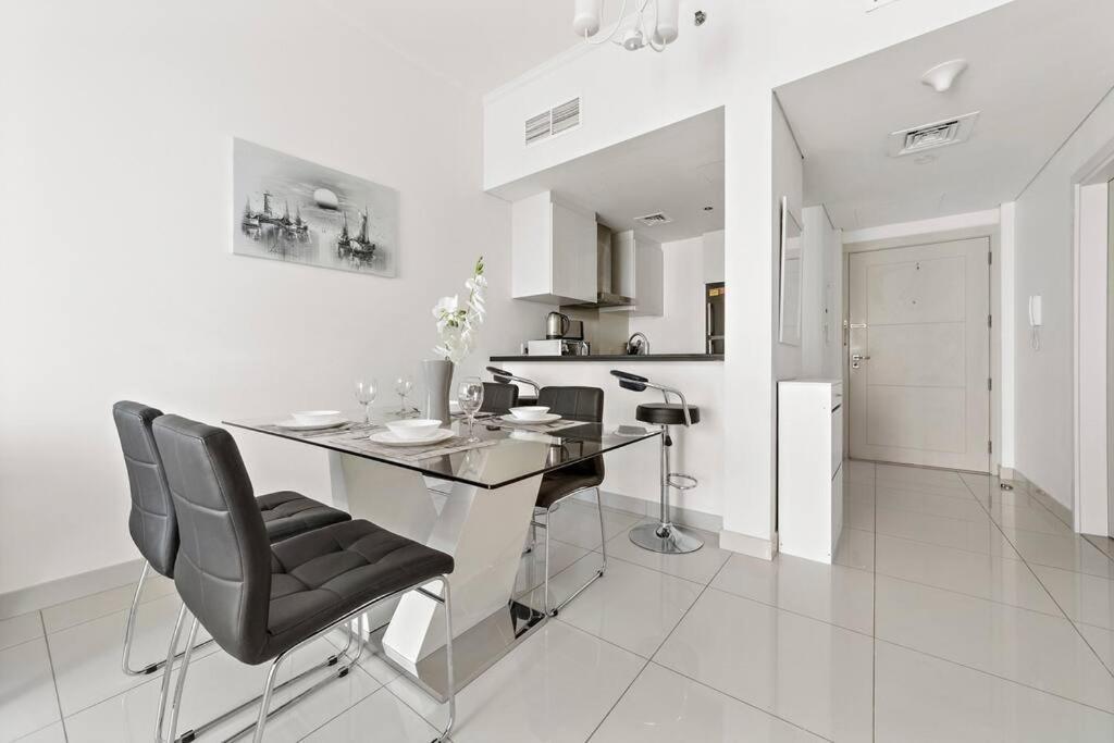 Stonetree - Damac Heights 1 Bedroom - Amazing Facilities Apartment