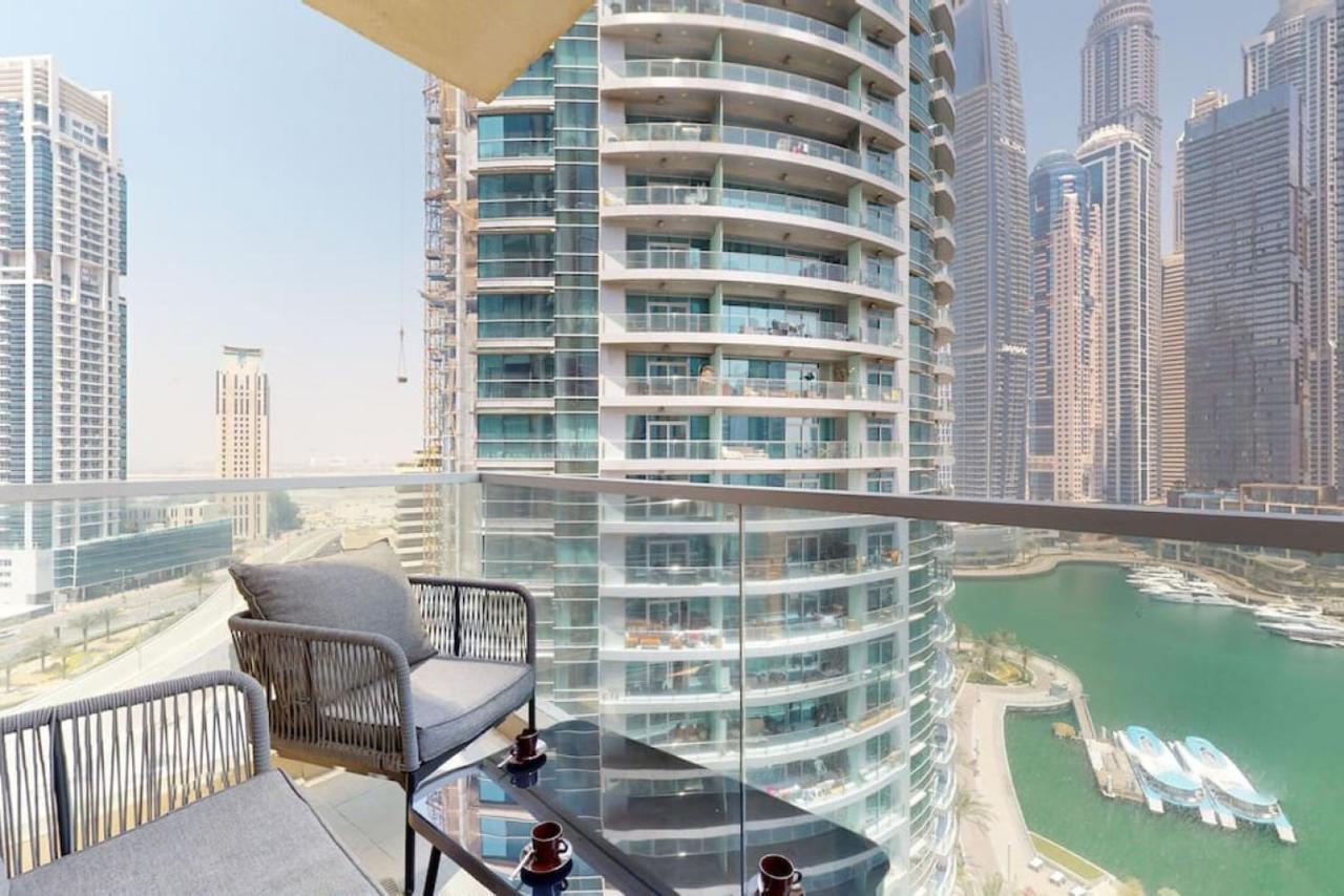 Marina Tower, Marina - Exquisite Three Bedroom Apartment *