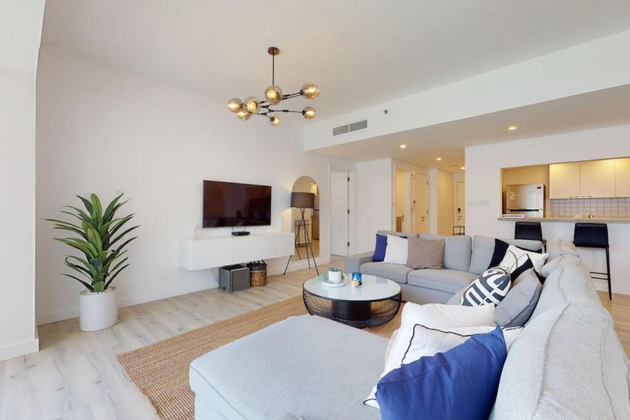 Apartment Marina Tower, Marina - Exquisite Three Bedroom *