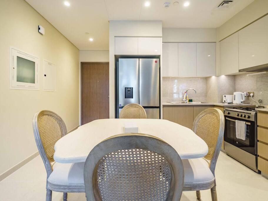 Sophisticated 2br In Unbeatable Downtown Location Apartment Dubai
