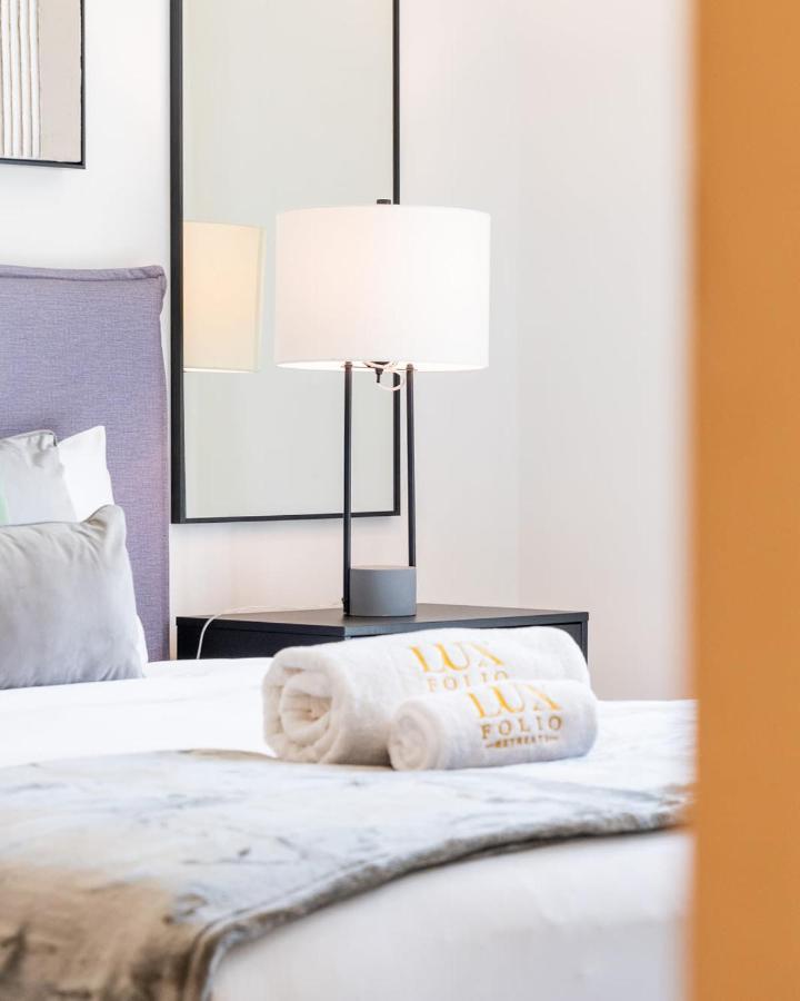 Luxfolio Retreats - Brand New - Full Burj View Apartment Dubai