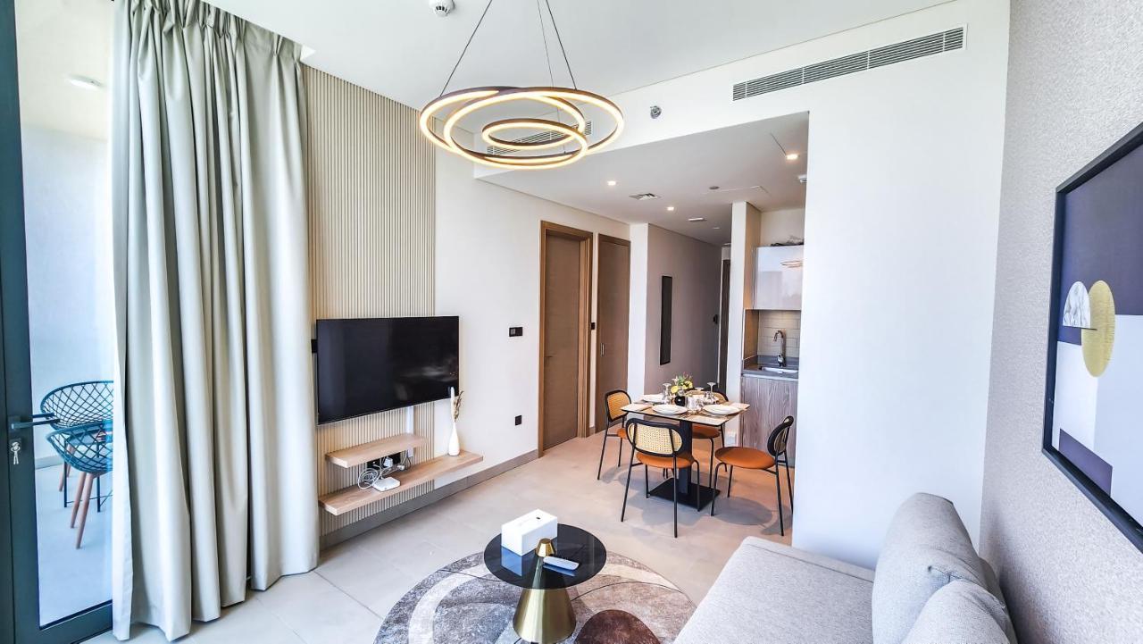 By Latinem Luxury 1br W2515 Near Burj Khalifa *