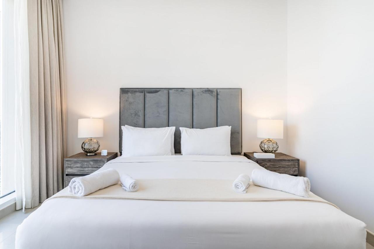 Spacious 2 Bedroom On High Floor In Creek Horizon - Allsopp&allsopp * Dubai