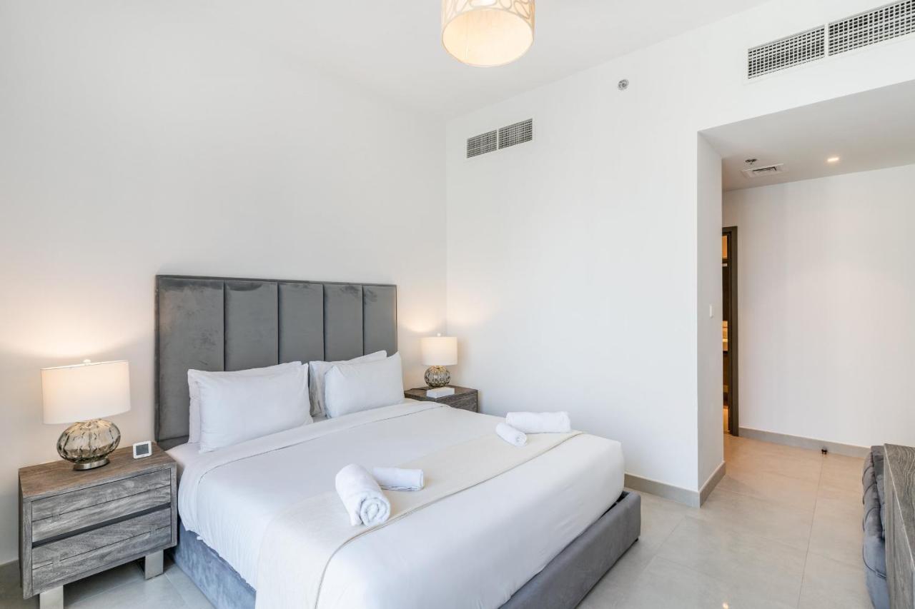 Spacious 2 Bedroom On High Floor In Creek Horizon - Allsopp&allsopp Apartment
