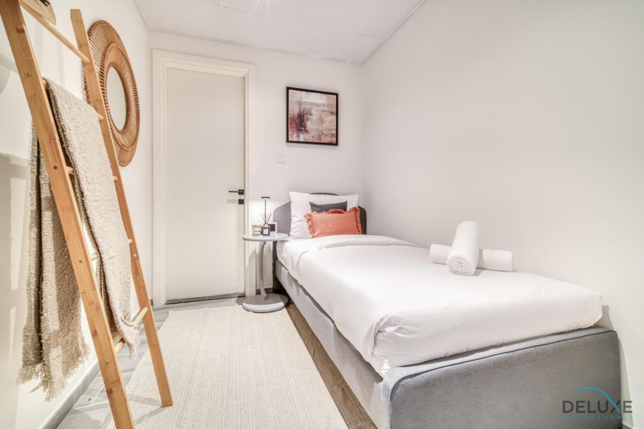 Harmonious 2br With Assistant At Mesk 1 Midtown Production By Deluxe Homes *