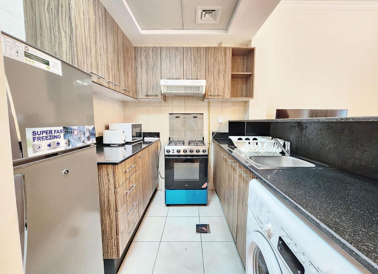 Rh- Relaxing Studio, Downtown With Private Balcony, Walk Away From Burj Khalifa Dubai