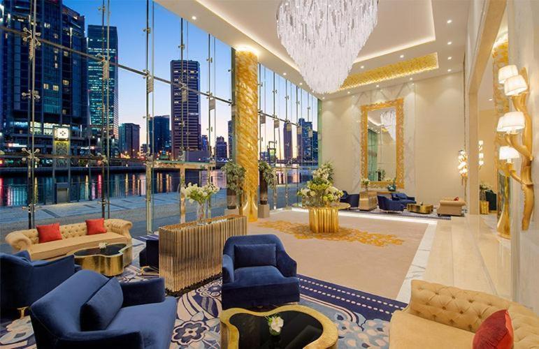 White Sage - With Incredible Canal And Burj Khalifa Views Apartment Dubai