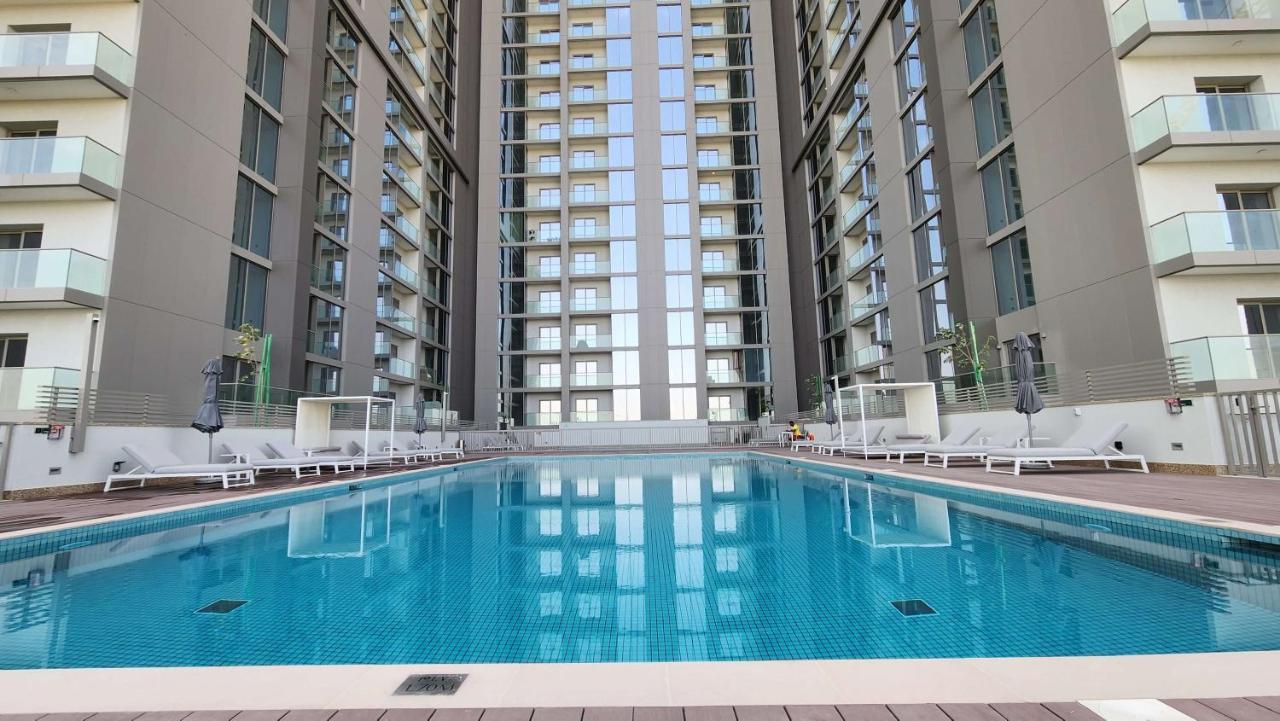 By Latinem Luxury 1br Cvr A1413 Near Burj Khalifa *