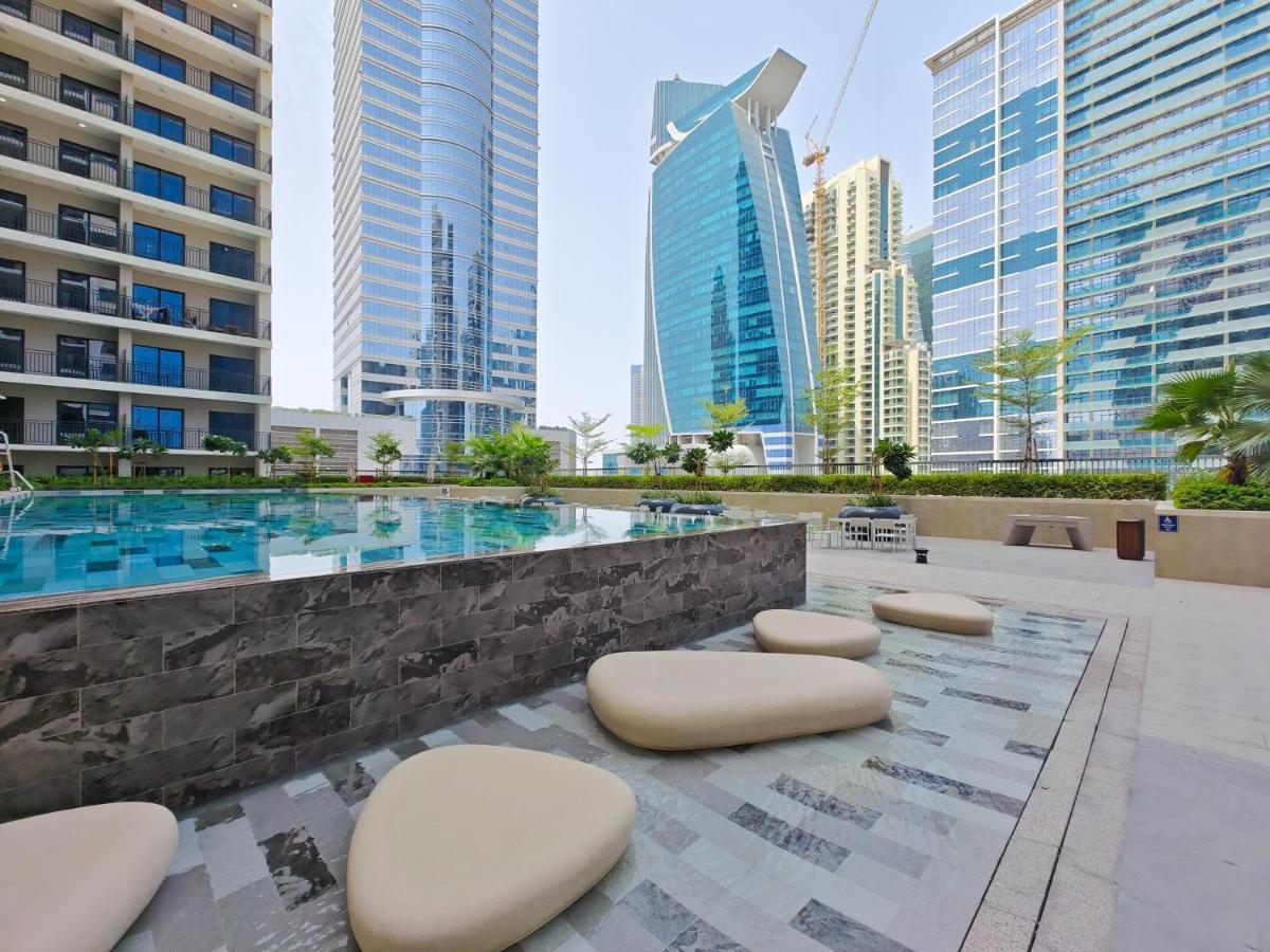 Apartment Business Bay's Coziest Hideaway With Balcony Dubai