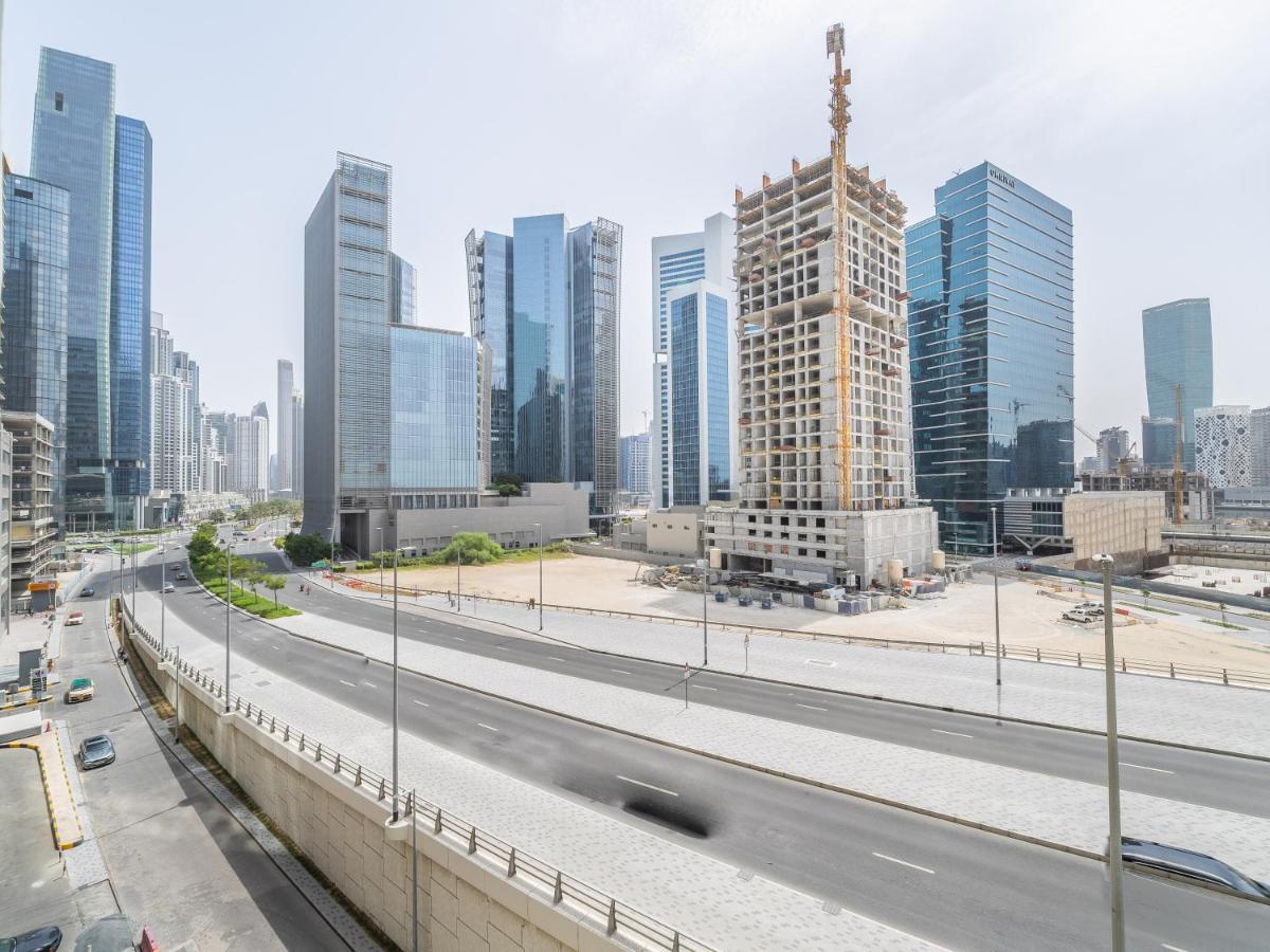 Business Bay's Coziest Hideaway With Balcony Apartment Dubai