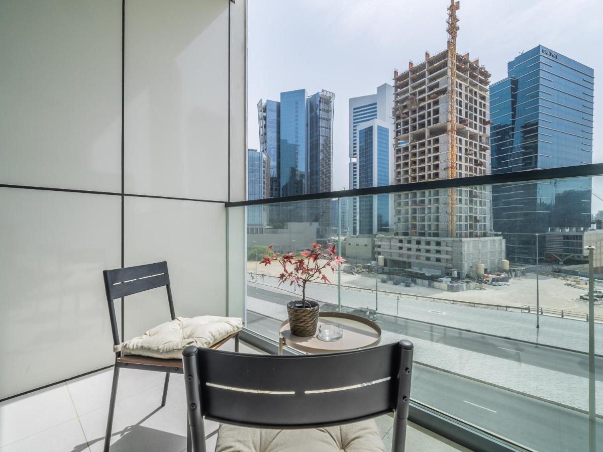 Apartment Business Bay's Coziest Hideaway With Balcony