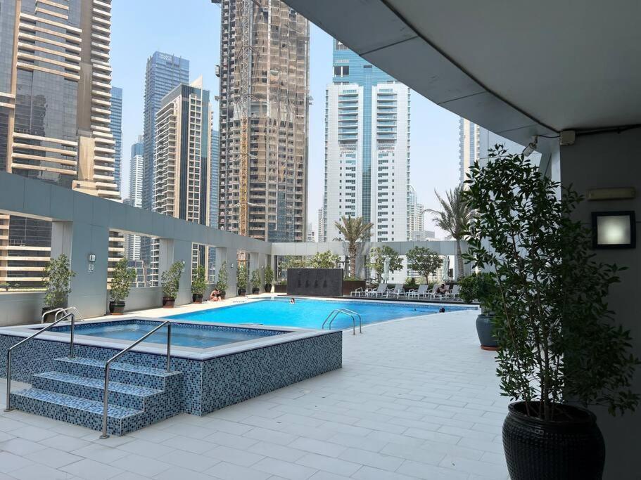 Studio In Sky View Tower Marina