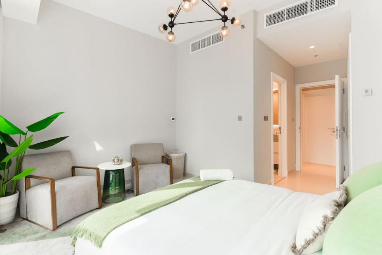 Newly Designed 3 Beds W Marina Eye View *