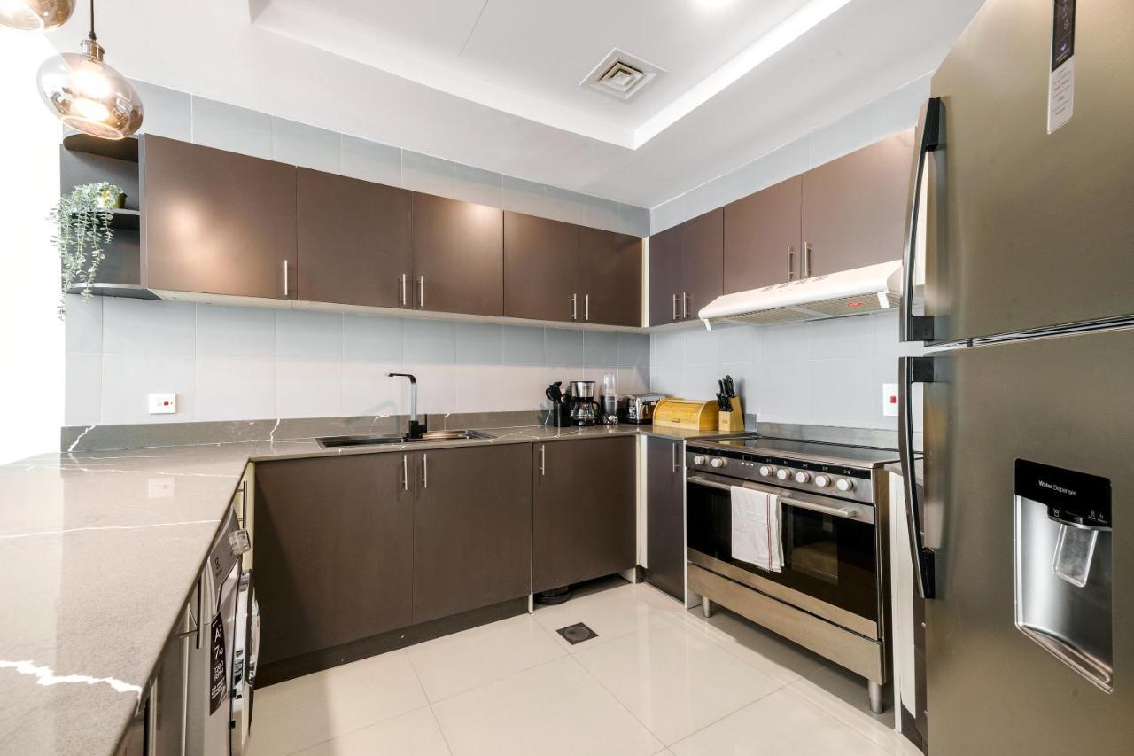 Apartment Charming 2br + Kid's W/ Marina Yacht View *