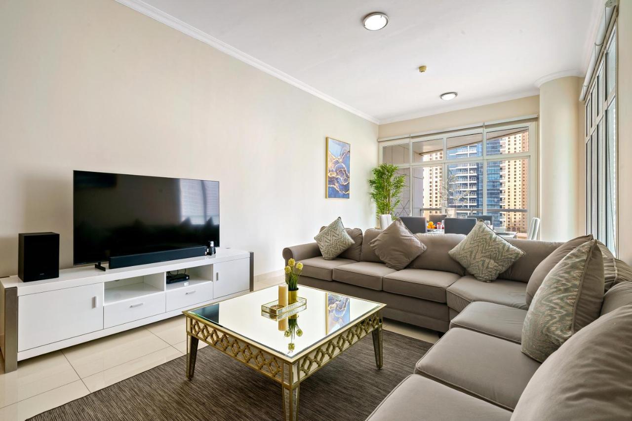 Charming 2br + Kid's W/ Marina Yacht View Apartment Dubai
