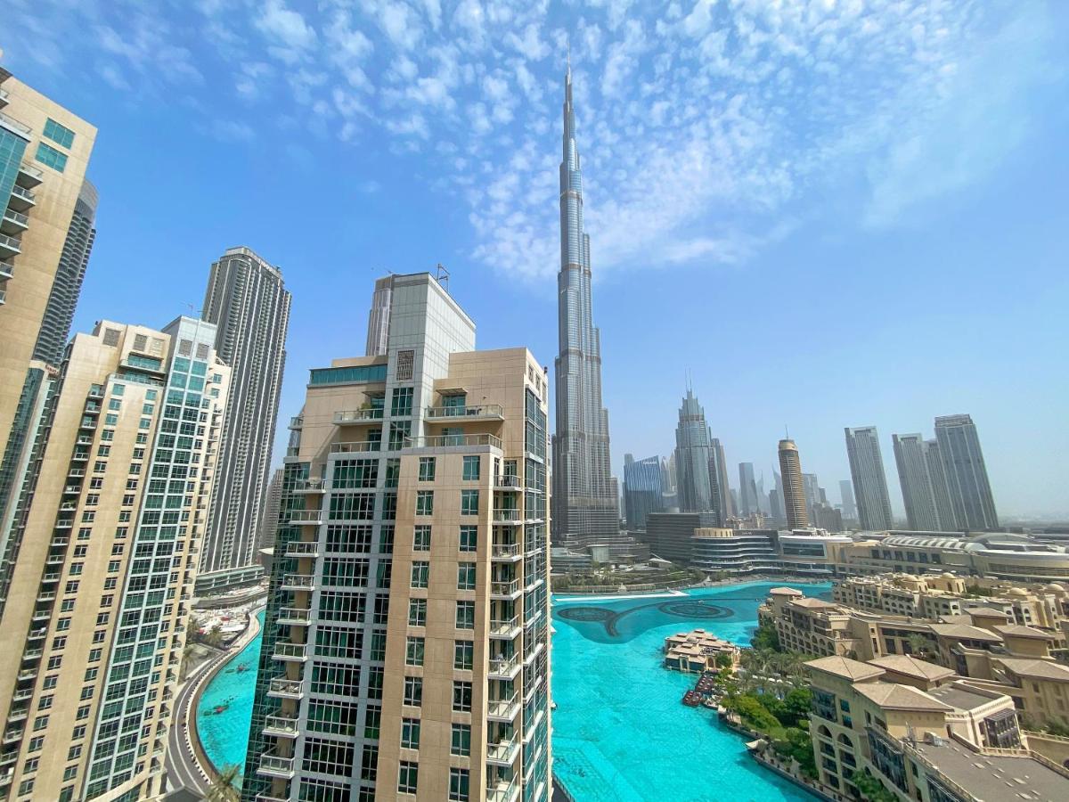 The Amazing 2br, Near Burj Park With A Gym & Pool Apartment