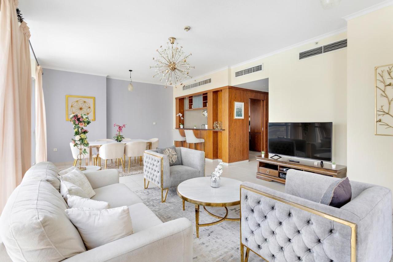 The Amazing 2br, Near Burj Park With A Gym & Pool Apartment Dubai