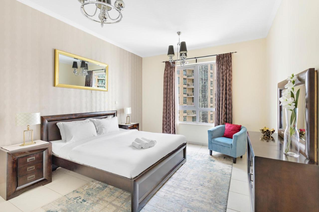 The Amazing 2br, Near Burj Park With A Gym & Pool Dubai