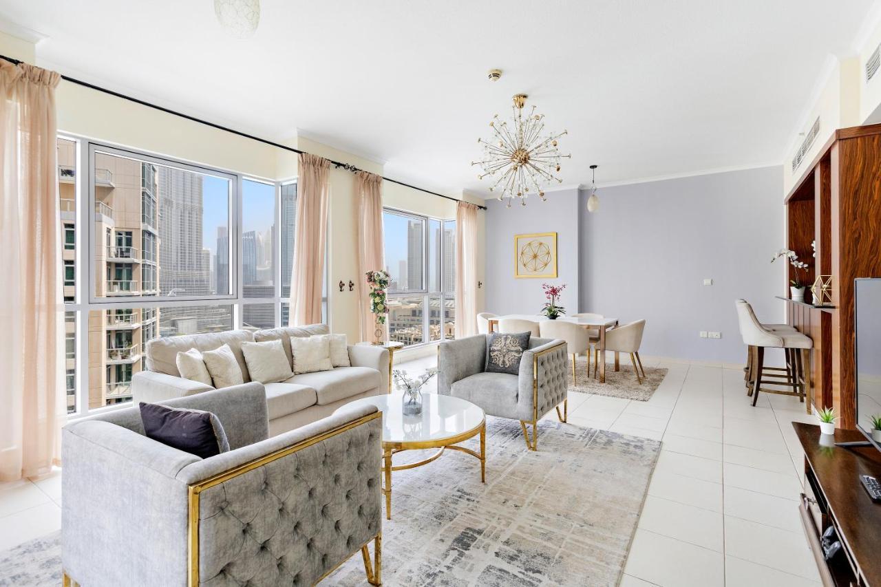 Apartment The Amazing 2br, Near Burj Park With A Gym & Pool
